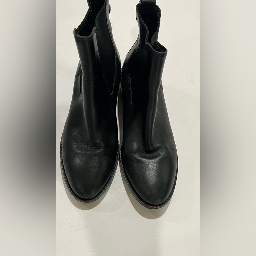 Cole Haan black leather Chelsea booties 7.5